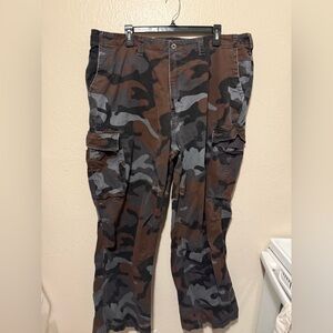 Y2K Camo pants 👖